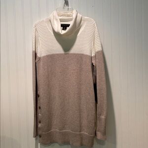 NWT Tahari Cream and Tan Knit Sweater Size S